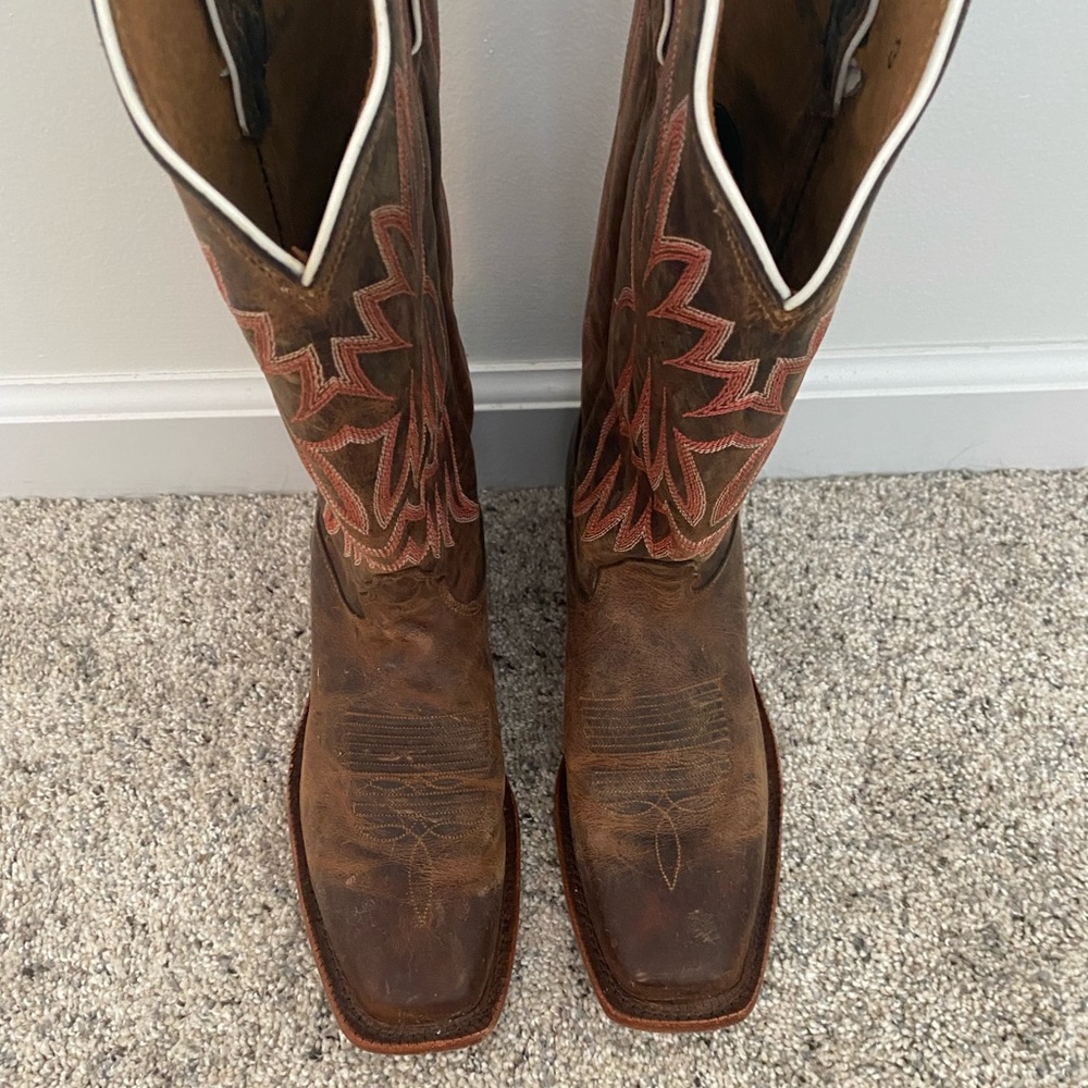 Women’s Tony Lama boots - Picture 3 of 5